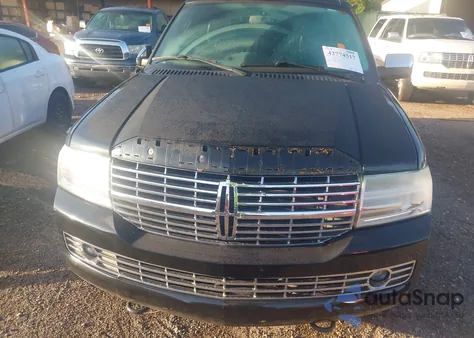 2008 Lincoln Navigator L из США, поврежденный, VIN 5LMFL275X8LJ06165